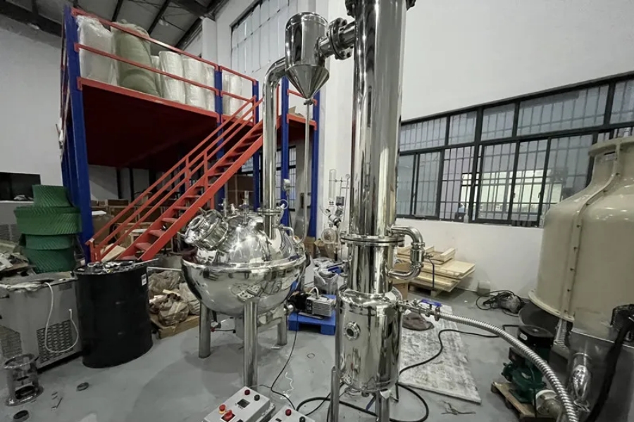 20 de diciembre de 2023/ Concentrador/Evaporador de Vacío Esférico de 300L a Chile