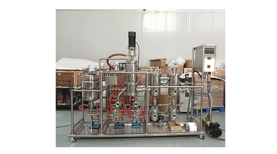 22 de febrero de 2024/ El nuevo juego de equipos de evaporador de película limpia (destilación molecular) de acero inoxidable de 7 pulgadas está listo para su envío a Eslovenia